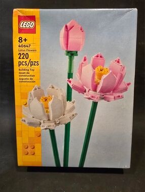 LEGO Lotus Flowers Pink, White & Green Buildable Blooms - 40647